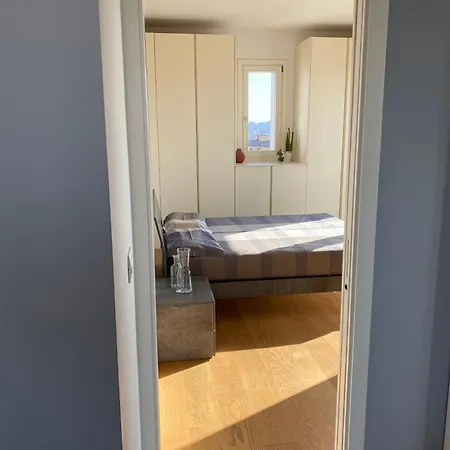 La Vista Apartment *