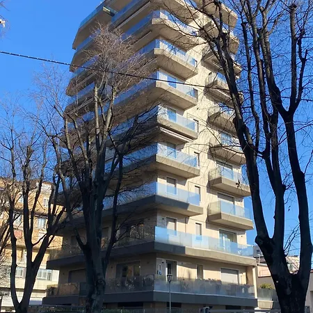 La Vista Apartment *